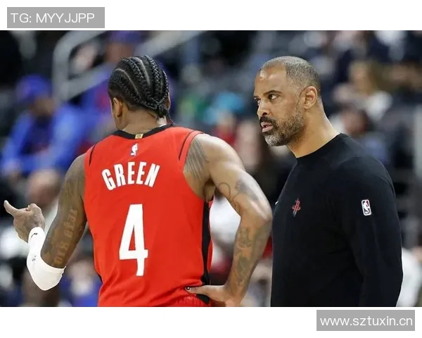 NBA球迷情绪爆发引发广泛讨论 这一行为成为热议焦点 NBA球迷情绪爆发引发广泛讨论 这一行为成为热议焦点